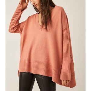 Free people Orion Tunic Sweater in Lightest Rose medium new